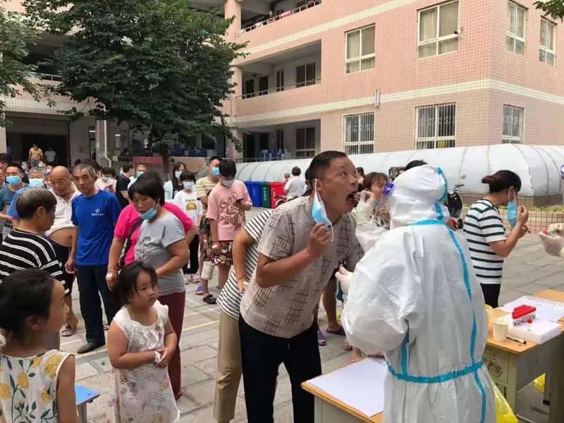 科学有序防控疫情 暖心送别安置群众