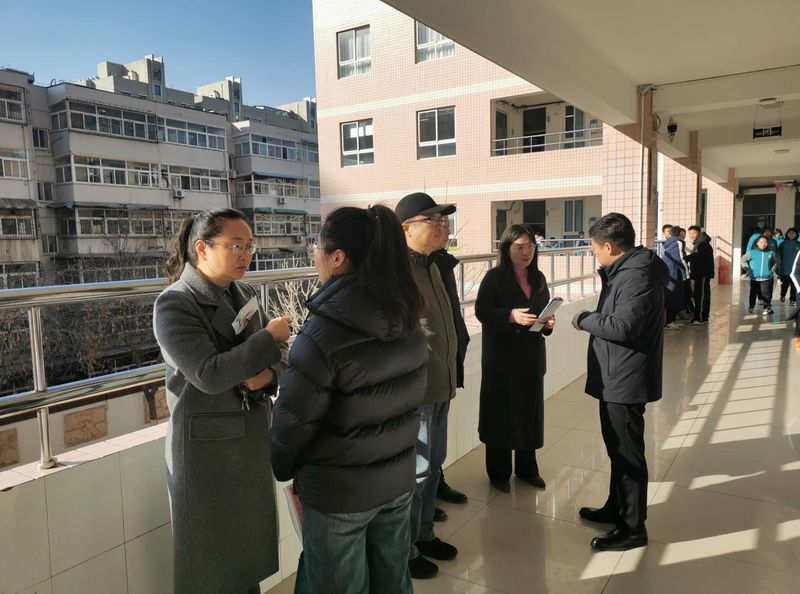 务实筑根基 开门听“新”声——新乡市第十中学领导干部听新入职教师第一课